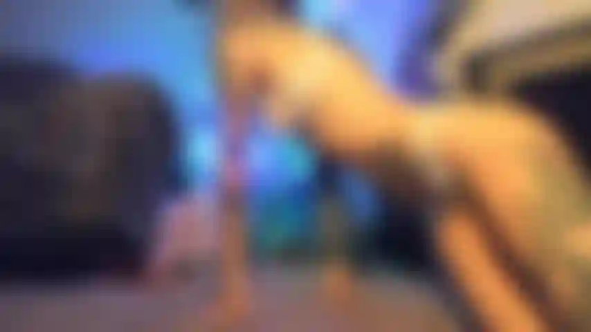 Branca xxx-mas - adoração de bunda e twerk.