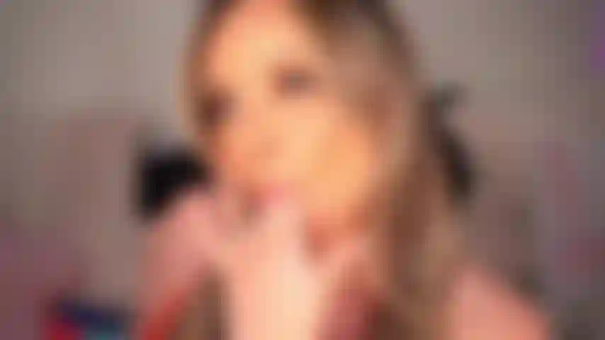 4k Tit Tease and Fingering