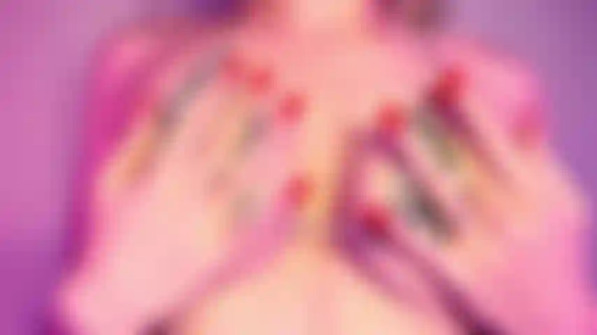 Peitos de cubo de gelo joi.