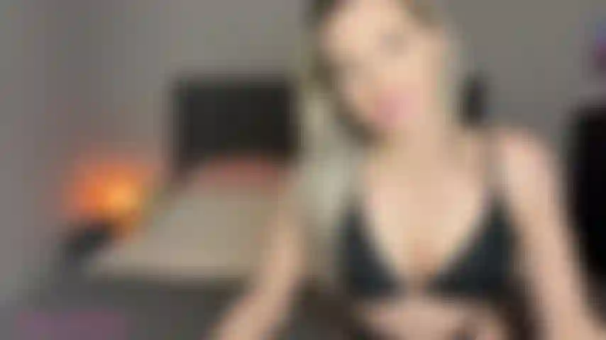 Cinzeiro humano fumando fetiche 1080hd.