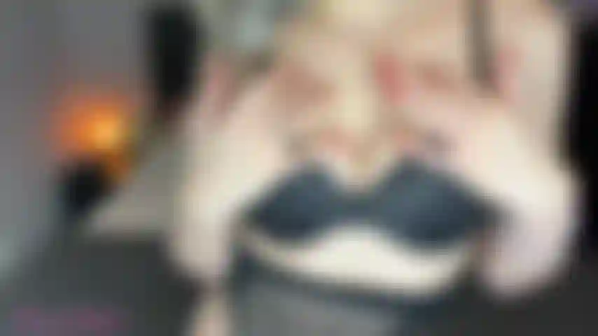 Deusa da adoração de tits 1080hd.