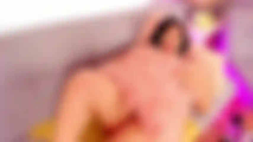 Dedilhado de buceta forte consegue o orgasmo mais intenso e faz meus olhos revirarem!