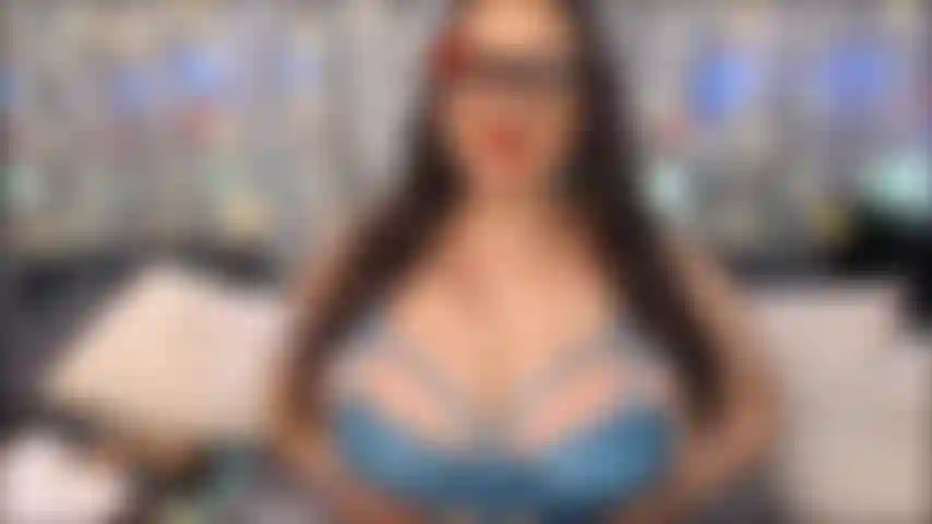 44 K seios naturais de milf saltando, lambendo, batendo, apertando.