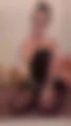 Faço uma dramatização de empregada.