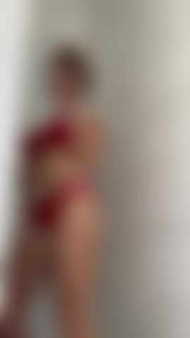 Tomo banho e faço espuma.