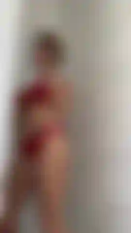 Tomo banho e faço espuma.