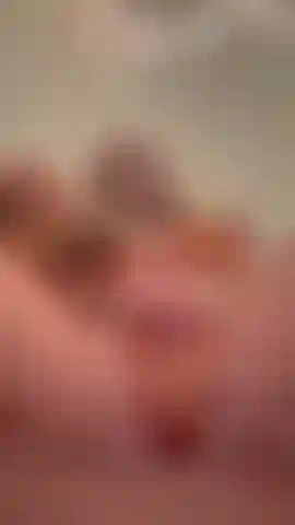 Brinco de buceta de perto.