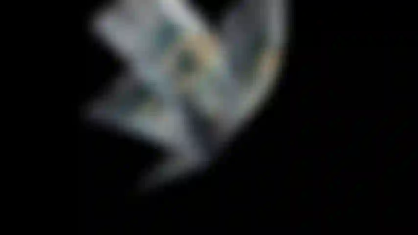 Caminhando sobre vidro.