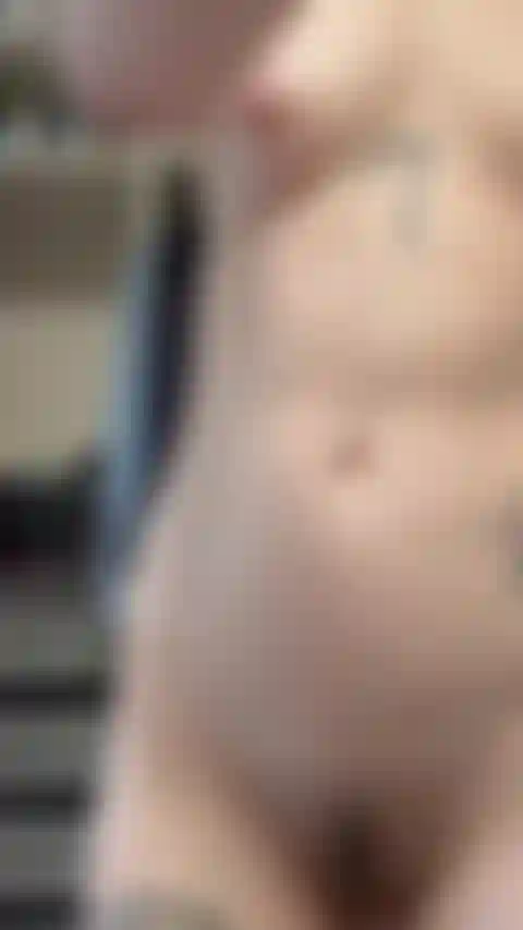 Massagem corporal completa com óleo.