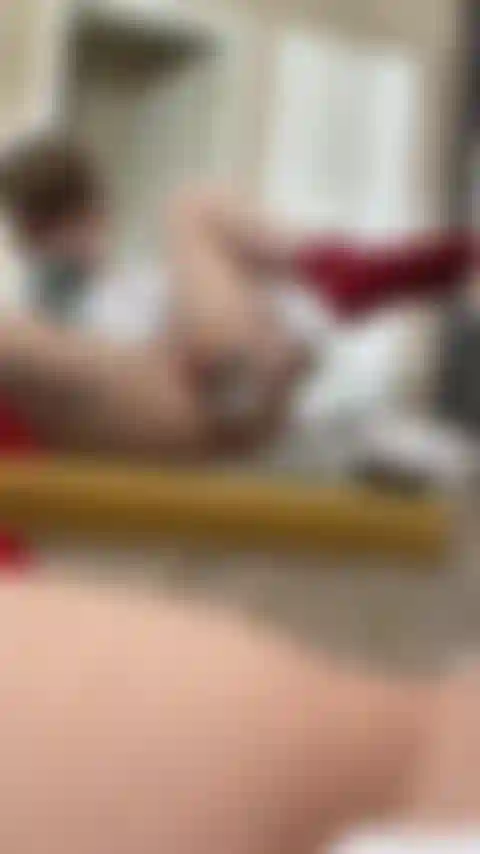 Vibrador me fodendo no espelho.