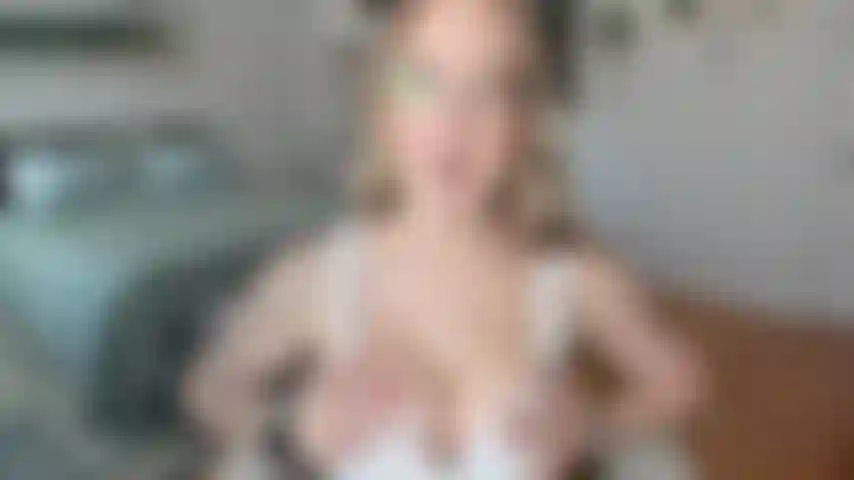 My Perfect Face And Tits Make You Want To Feed Me Your Cum