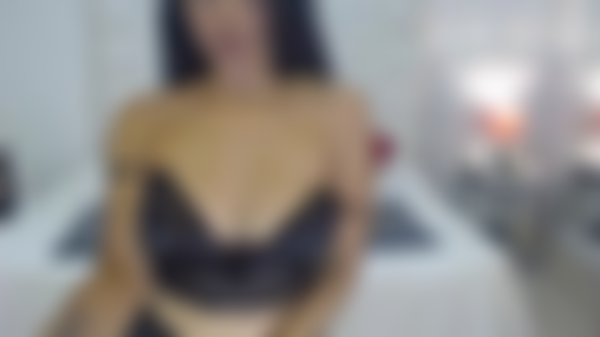 Encontro íntimo: um passeio apaixonado de uma mulher nua com um dispositivo de prazer.