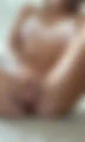 Vibrador de masturbação com vistas de frente e de trás!