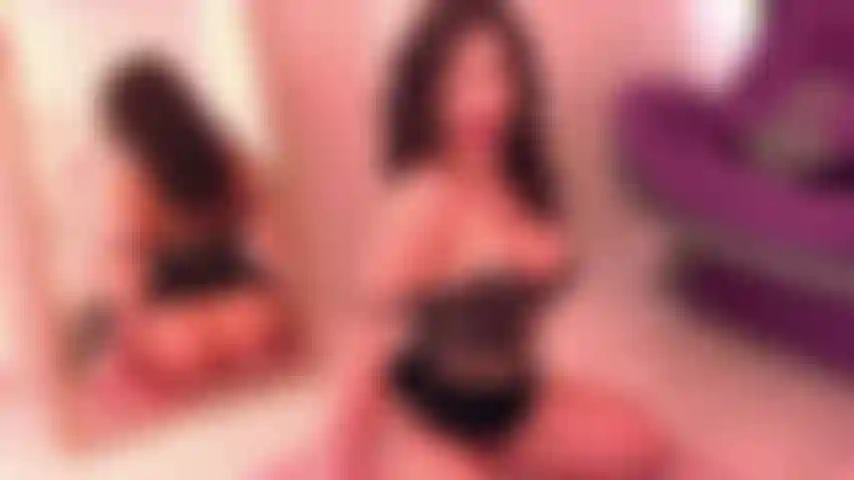 Vista perfeita com a gostosa estudante bella! Cavalgando em conversas profundas e sujas.