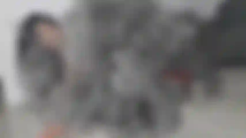 Fumando quente! Bella te provocando com suas curvas perfeitas!