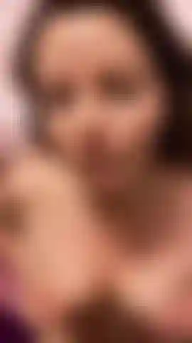 Completamente nua - pov você dá a bella, a gostosa da porta ao lado um novo colar de esperma ;).
