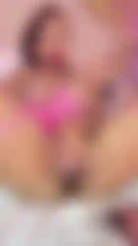 Não consigo parar... Meu corpo pede mais e eu sei que você quer ver tudo.