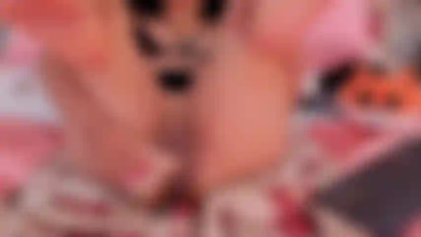 Adoro me foder e chupar o creme que eu mesma faço.