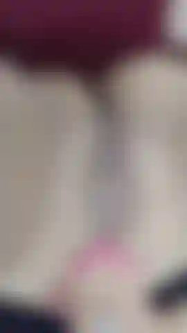 Olha minha bucetinha grande e apertada!!