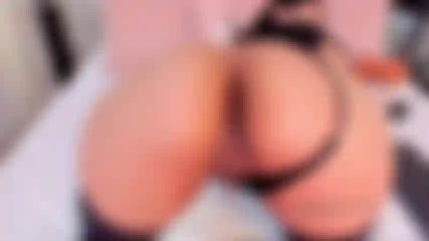 Você viu um pau grosso entrando no meu cuzinho apertado?