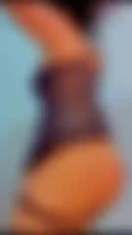 Minha bunda grande é um parque de diversões, venha brincar com ela o quanto quiser.