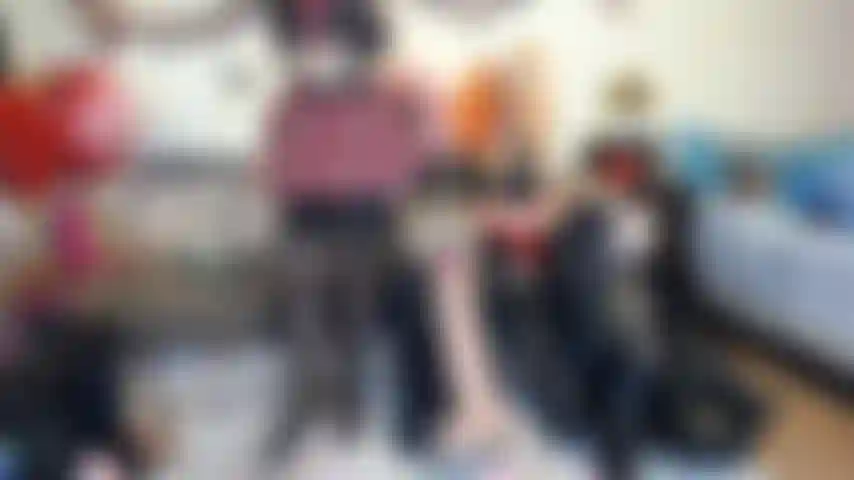 Pau gordo na bucetinha apertada.