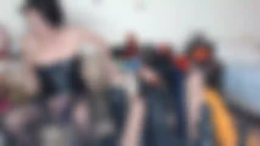 Apenas uma vagabunda louca.