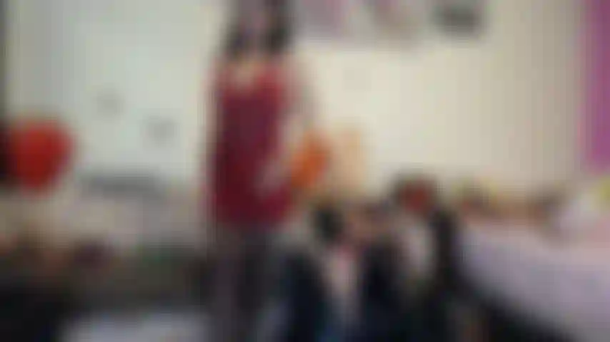 Vestido vermelho para tony.