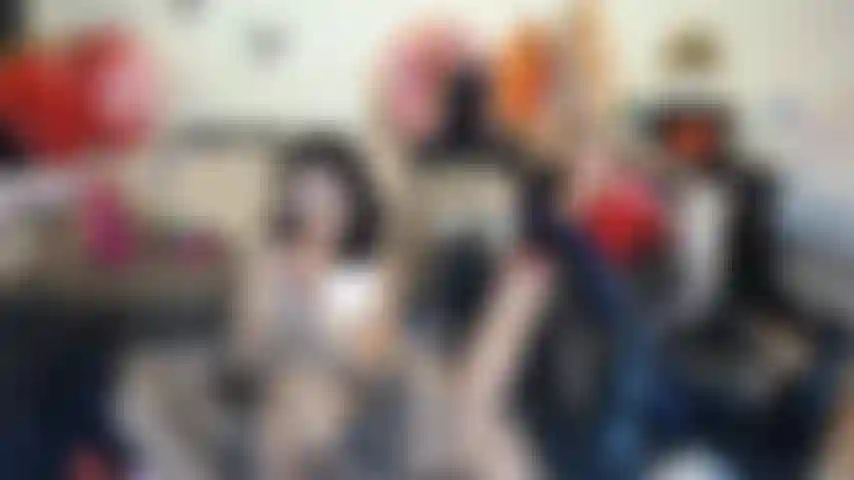 Venha e goze em cima de mim.