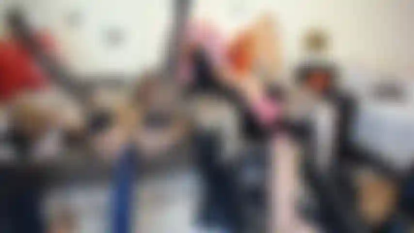 Extrema e esguicho ao mesmo tempo.