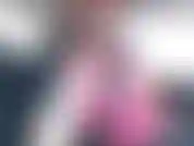 Eu me forço com tanta força no meu carro. Fiz um treino intenso na academia e fiquei com tanto tesão olhando para o meu crush!