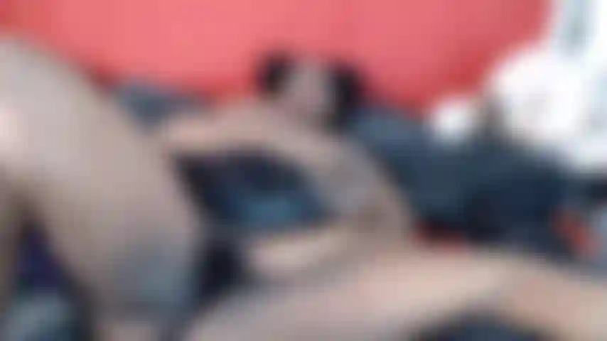 Esguichando sobre conversas sujas da bbc em látex.