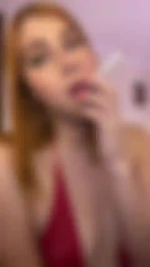 Curtindo um cigarro.