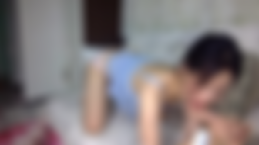 So so hot body when put 2 dildo in mounth, 2 dildo in pussy together, cum cream