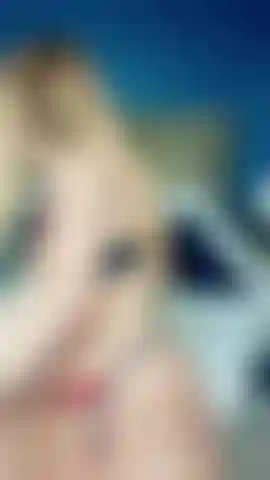 Orgasmo hitachi e lingerie de coração.