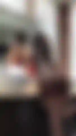 Sozinha no meu banheiro sem calcinha.