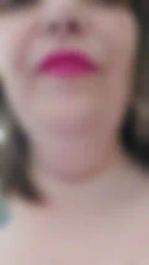 Strip tease excêntrica e brincadeira de buceta.