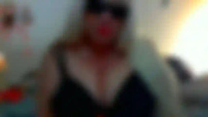 Namorado da filha é seduzido pela mãe dela.