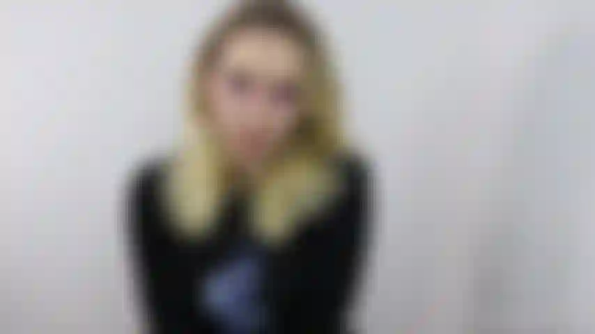 Punheta v499 até gozar na minha boca.