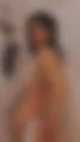 Sendo uma safada no chuveiro.