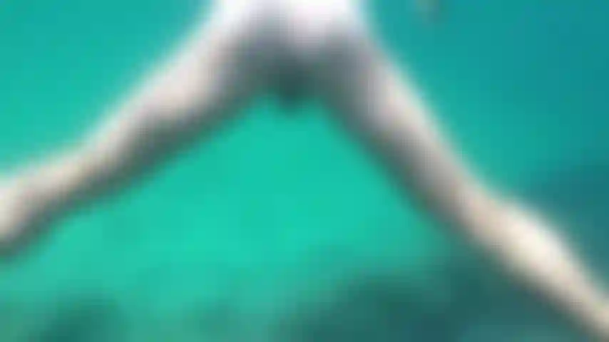 Filmado por trás quando nado com as pernas abertas :o.