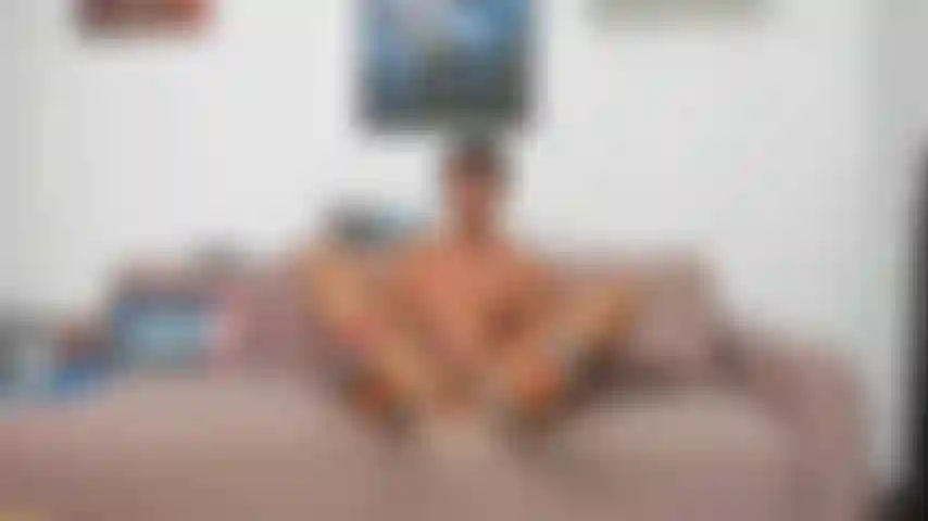Disparando minha carga enquanto você vibra meu brinquedo, tornando meu orgasmo tão intenso. Você não vai querer perder, carga enorme!