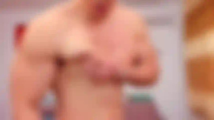 Me exibindo nu e depois colocando minha bunda mais perto da cam para que você possa lamber profundamente.