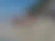 Flexões na praia, andando pelado, me molhando, tomando banho de sol.
