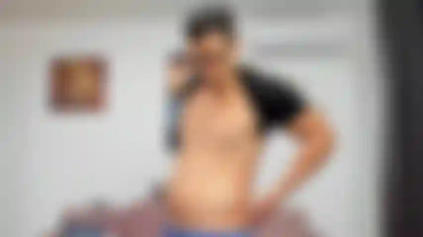 Soprando minha barriga, falando sobre isso, deixando-a grande e massageando para você.