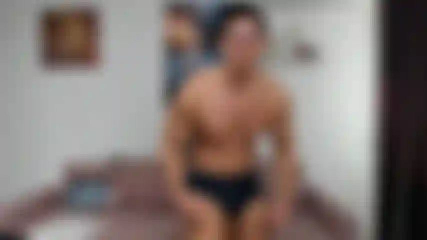 Daddy é um lutador orgulhoso e brincalhão que gosta de zombar da sua fraqueza.