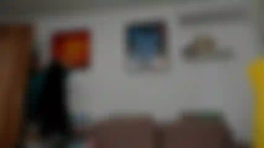 Me masturbando e tiro uma carga com meu smoking.
