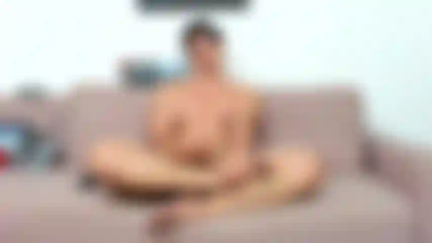 Instruções para se masturbar e comentários sujos sobre como eu iria foder sua bunda.