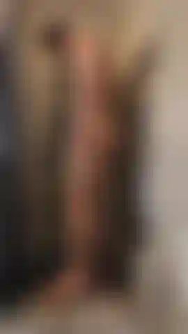 Entrando no chuveiro antes de começar o dia, você se juntaria a mim?