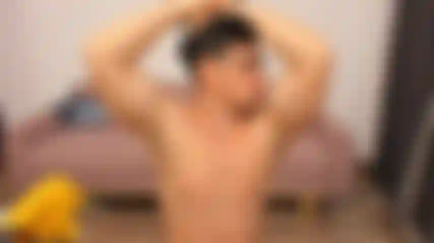 Desde lamber meus bíceps e axilas até atirar uma carga grande e grossa em mim mesmo.